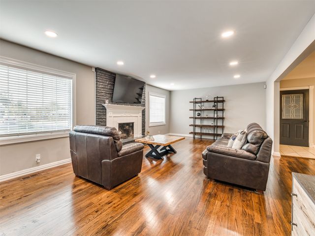 1219 S 138th East Avenue, Tulsa, OK 74108