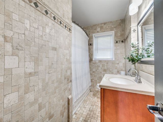 1219 S 138th East Avenue, Tulsa, OK 74108