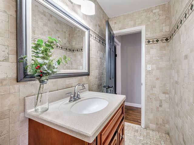 1219 S 138th East Avenue, Tulsa, OK 74108