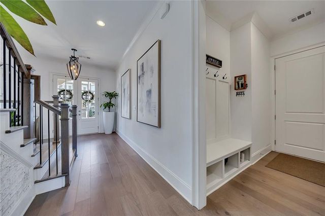 292 Dawson Drive, Woodstock, GA 30188