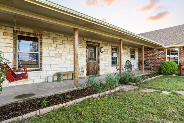 420 County Road 4825, Leonard, TX 75452