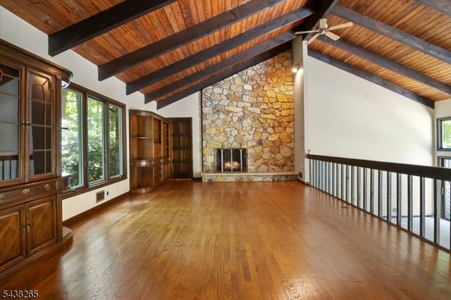 6 Green Hills Rd, Mendham Twp., NJ 07945