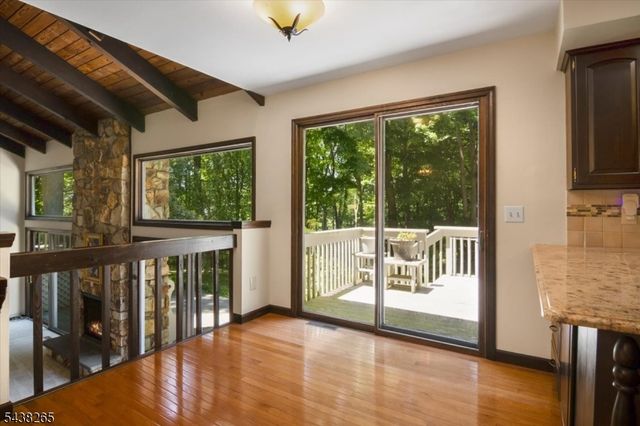 6 Green Hills Rd, Mendham Twp., NJ 07945