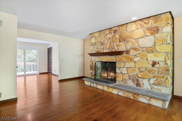 6 Green Hills Rd, Mendham Twp., NJ 07945