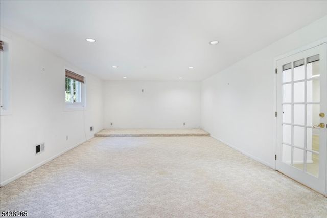 6 Green Hills Rd, Mendham Twp., NJ 07945