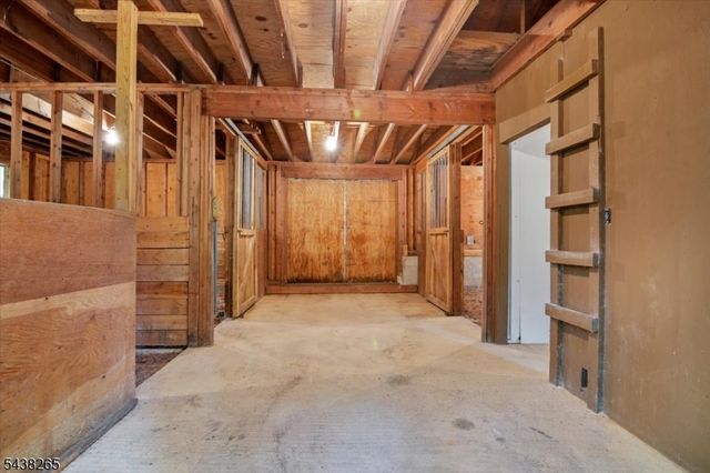 6 Green Hills Rd, Mendham Twp., NJ 07945