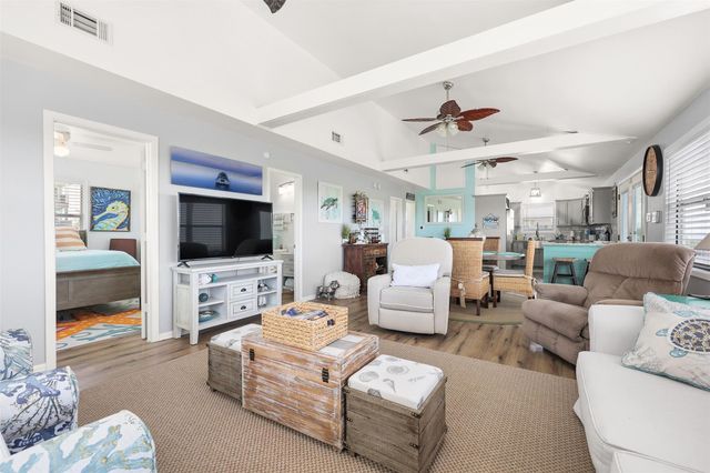 4039 San Jacinto Drive, Galveston, TX 77554