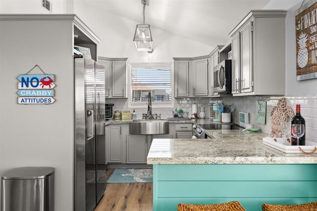4039 San Jacinto Drive, Galveston, TX 77554