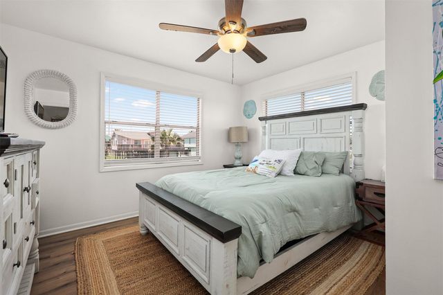 4039 San Jacinto Drive, Galveston, TX 77554