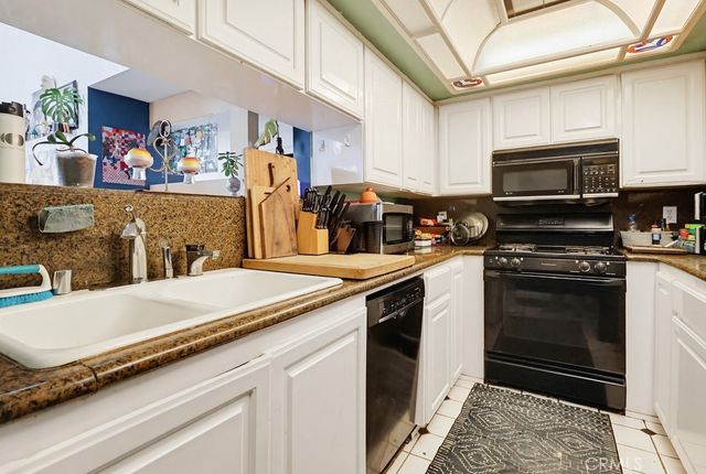 1538 Stoner Avenue 303, Los Angeles, CA 90025