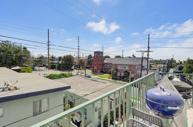 1538 Stoner Avenue 303, Los Angeles, CA 90025
