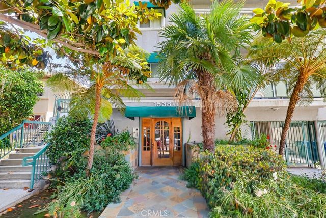 1538 Stoner Avenue 303, Los Angeles, CA 90025