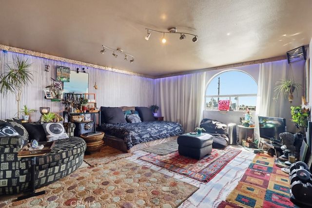 1538 Stoner Avenue 303, Los Angeles, CA 90025
