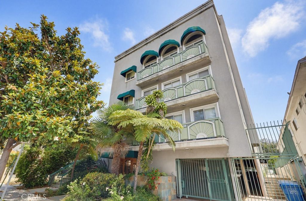 1538 Stoner Avenue 303, Los Angeles, CA 90025