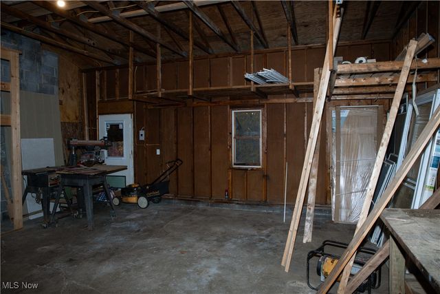 7463 Glenwood Road, Conneaut, OH 44030