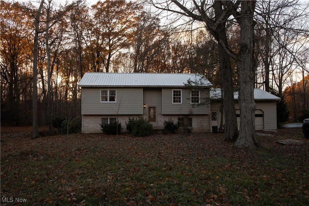 7463 Glenwood Road, Conneaut, OH 44030