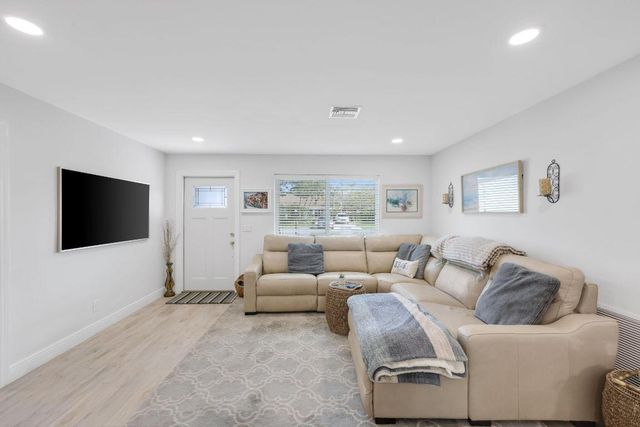 1510 Kingsley Road, Jupiter, FL 33469