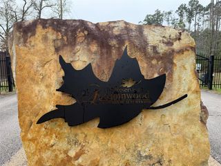 10213 S Autumn Leaf Circle, Magnolia, TX 77354