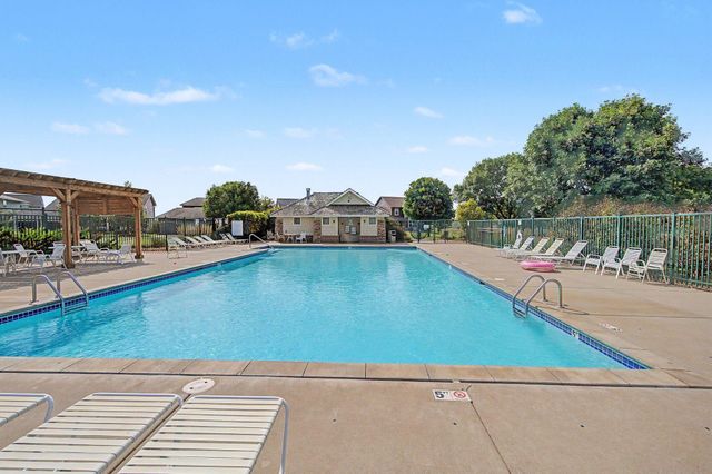 9906 Scott Avenue N, Brooklyn Park, MN 55443