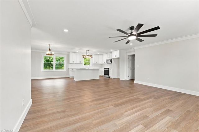 1013 Blue Dan Lane, Yadkinville, NC 27055