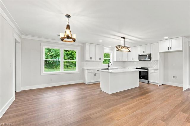 1013 Blue Dan Lane, Yadkinville, NC 27055