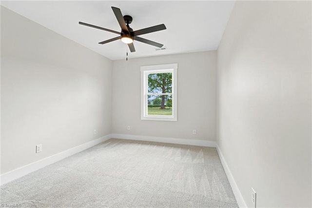 1013 Blue Dan Lane, Yadkinville, NC 27055