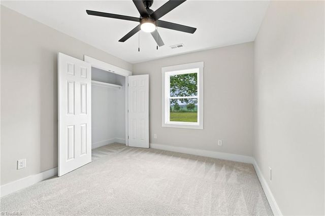 1013 Blue Dan Lane, Yadkinville, NC 27055