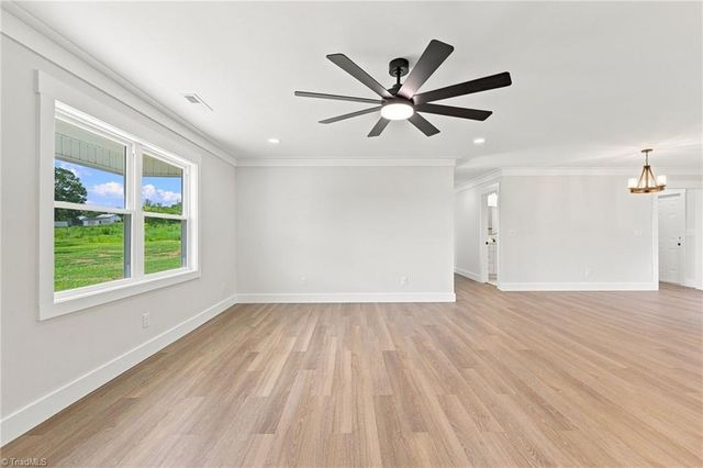 1013 Blue Dan Lane, Yadkinville, NC 27055