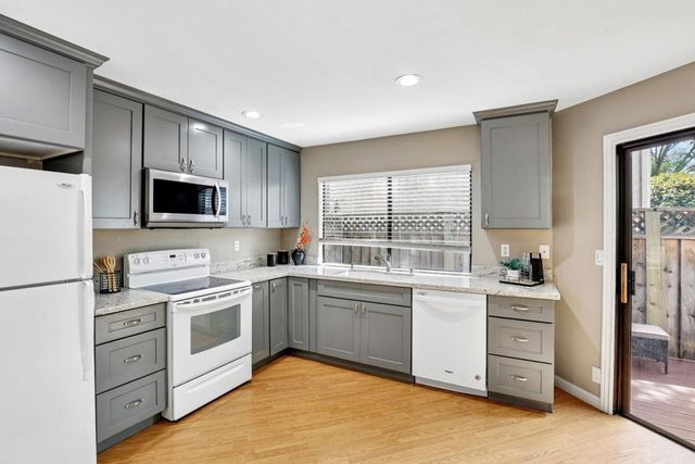 480 N Winchester Boulevard 8, Santa Clara, CA 95050