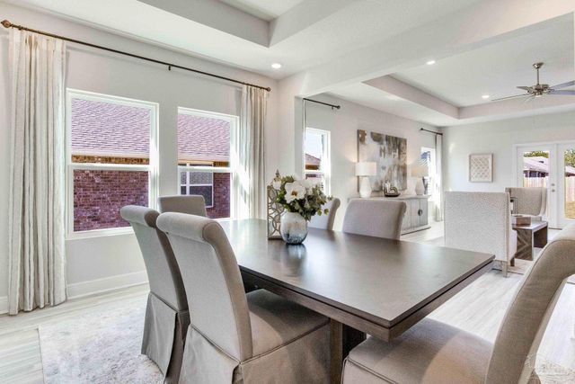 3428 Crossvine Rd, Cantonment, FL 32533