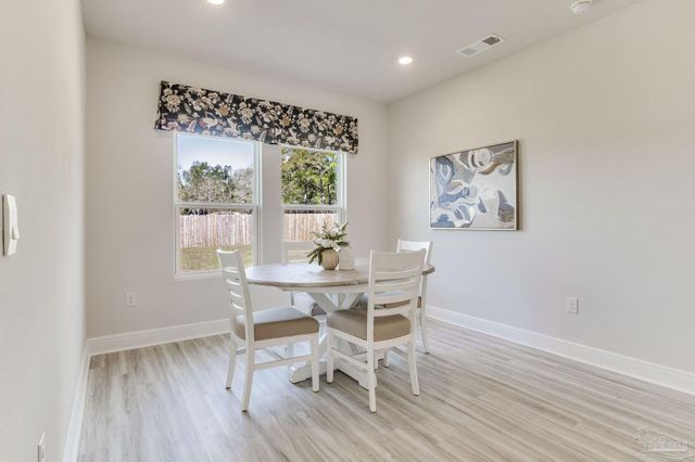 3428 Crossvine Rd, Cantonment, FL 32533