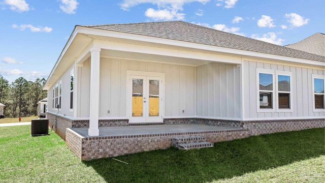 3428 Crossvine Rd, Cantonment, FL 32533