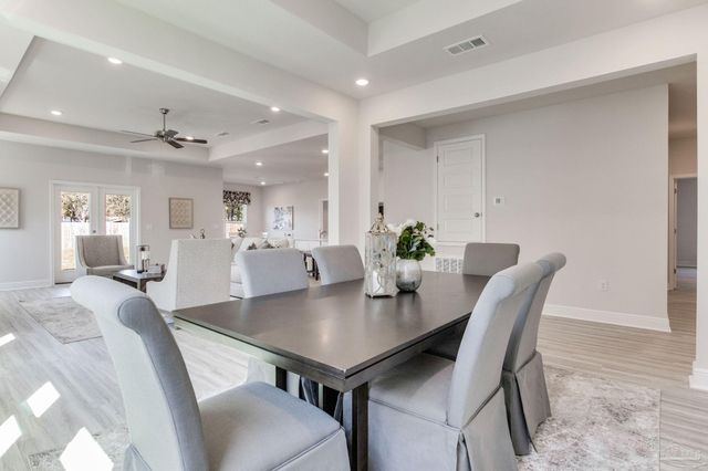 3428 Crossvine Rd, Cantonment, FL 32533