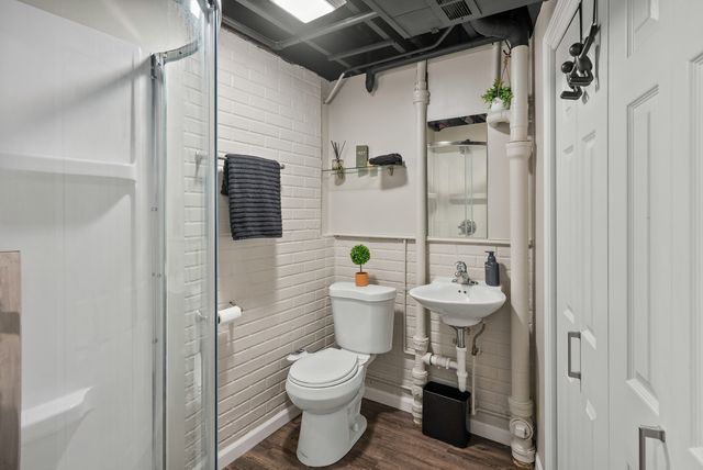 318 W Oak Street, Eldridge, IA 52748