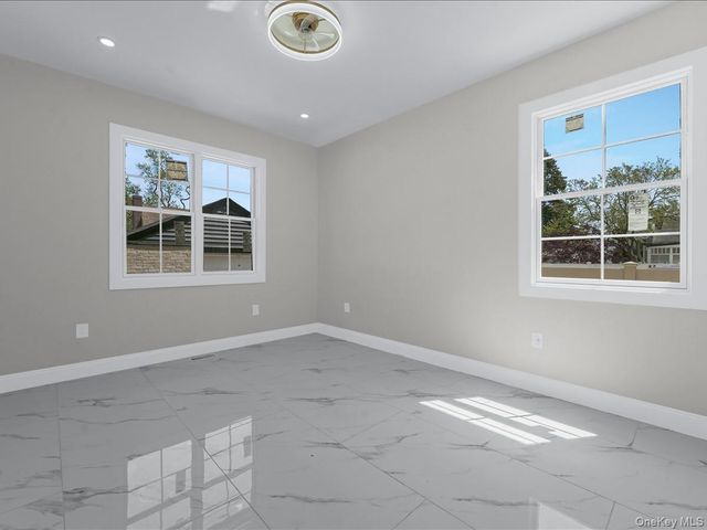 918 N 6th Street, North New Hyde Park, NY 11040