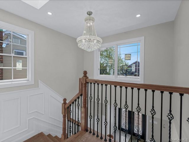 918 N 6th Street, North New Hyde Park, NY 11040