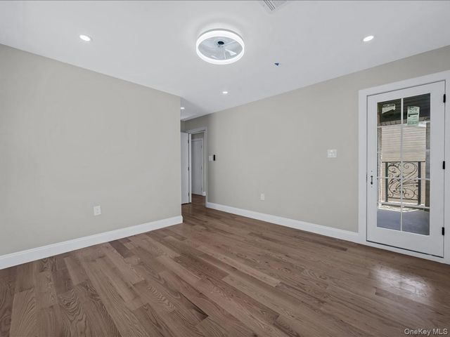 918 N 6th Street, North New Hyde Park, NY 11040