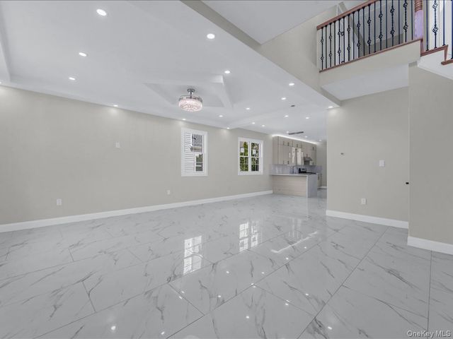 918 N 6th Street, North New Hyde Park, NY 11040