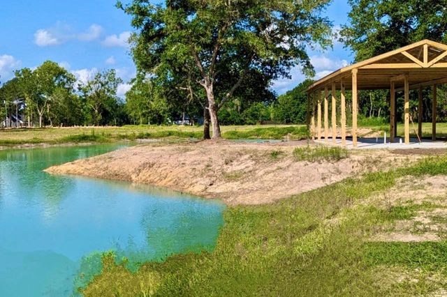 4802 Shadow Pond Ln, Alvin, TX 77511