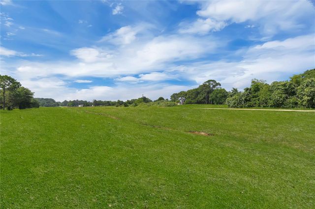 4802 Shadow Pond Ln, Alvin, TX 77511