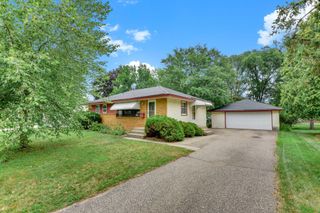 7024 Drew Avenue N, Brooklyn Center, MN 55429