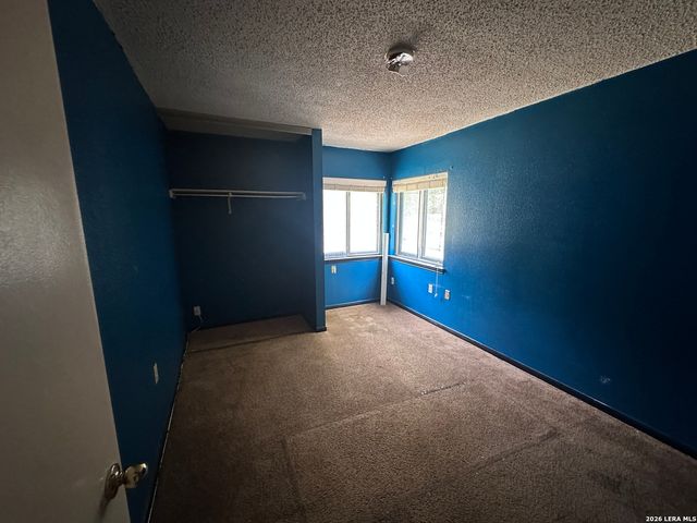16442 Ross Oak St, San Antonio, TX 78247