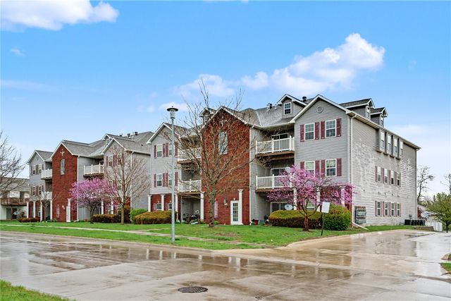 900 Rachael Street 302, North Liberty, IA 52317