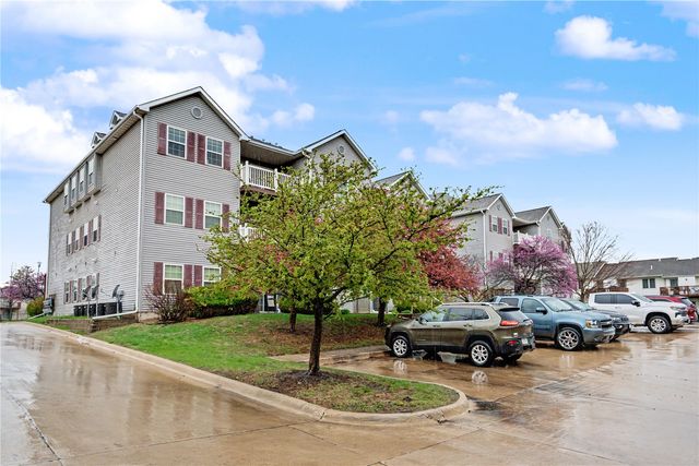 900 Rachael Street 302, North Liberty, IA 52317