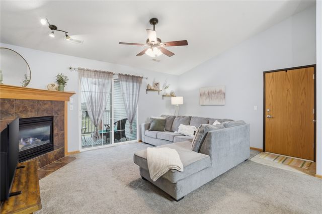 900 Rachael Street 302, North Liberty, IA 52317