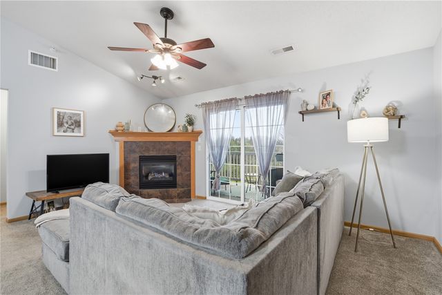 900 Rachael Street 302, North Liberty, IA 52317