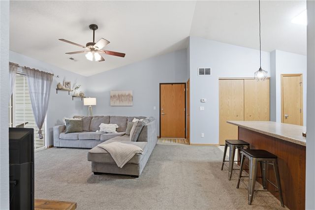 900 Rachael Street 302, North Liberty, IA 52317