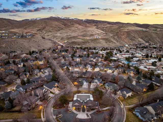 5358 E Softwood Ct, Boise, ID 83716