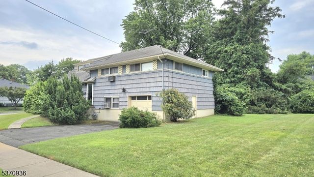 65 Dalewood Rd, Clifton City, NJ 07013