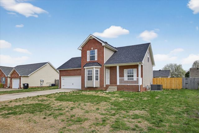 2758 N Whitfield Rd, Clarksville, TN 37040